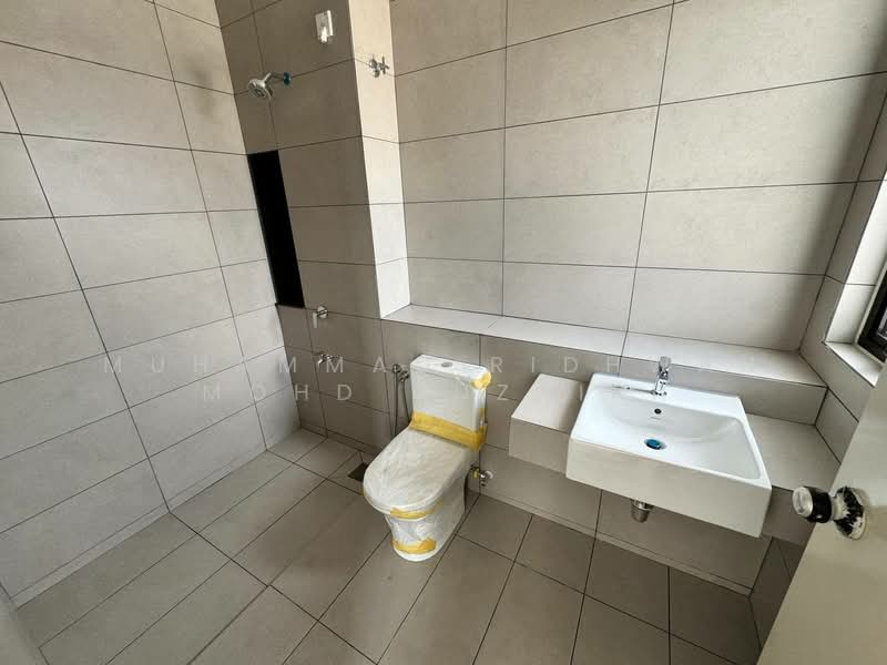 2-storey Terraced House for Sale in Bandar Bukit Raja (Klang) - Muhammad Ridhwan Mohd Huzairi - Bathroom - PropertyGuru.com.my