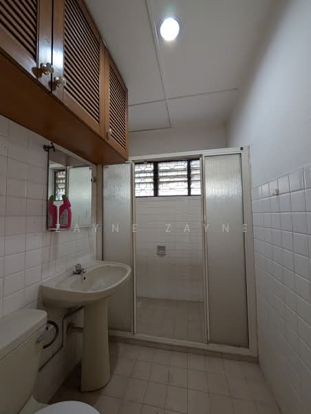 Bungalow House for Sale in Bukit Damansara (Damansara Heights) - Zayne Zayd - Bathroom - PropertyGuru.com.my