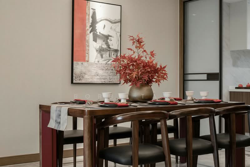 Kediaman Servis untuk Dijual di Millerz Square Serviced Residence - Bobby Tan - Dining Room - PropertyGuru.com.my