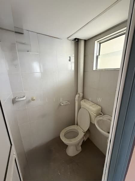 Flat for Sale at Damai Utama - Kylie Liew - Bathroom - PropertyGuru.com.my