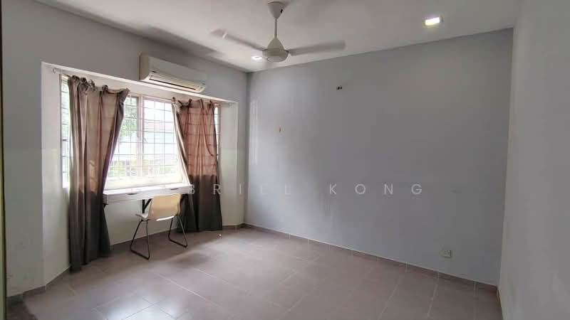 Rumah Teres 2-Tingkat untuk Dijual di TAMAN PUCHONG UTAMA (Puchong) - Gabriel Kong - Study - PropertyGuru.com.my