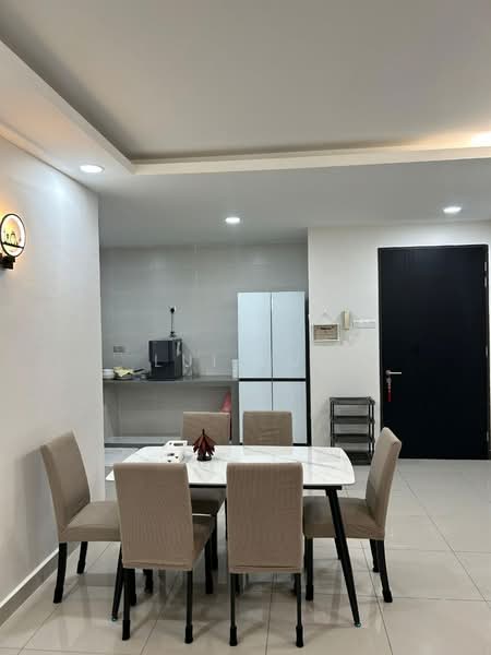 Kediaman Servis untuk Disewa di Twin Danga Residence - Lui Lui - Dining Room - PropertyGuru.com.my