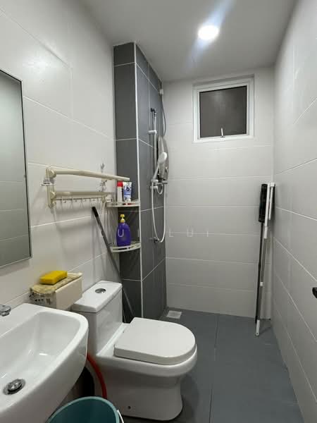 Kediaman Servis untuk Disewa di Twin Danga Residence - Lui Lui - Bathroom - PropertyGuru.com.my