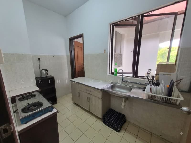Condominium for Sale at Cyber Heights Villa - Cynthia Magdalene - Kitchen - PropertyGuru.com.my