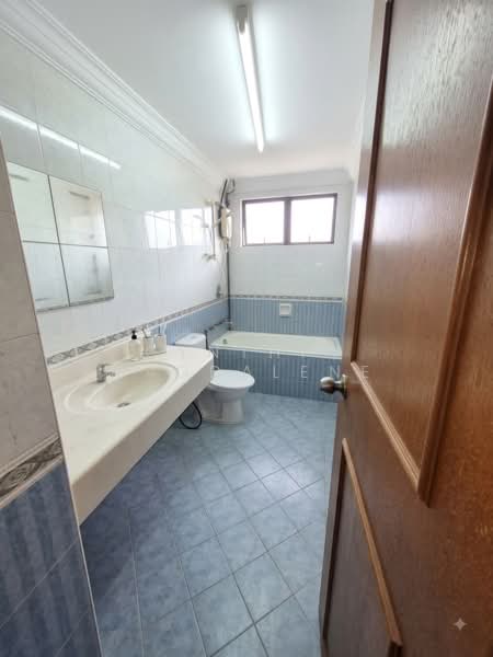 Condominium for Sale at Cyber Heights Villa - Cynthia Magdalene - Bathroom - PropertyGuru.com.my