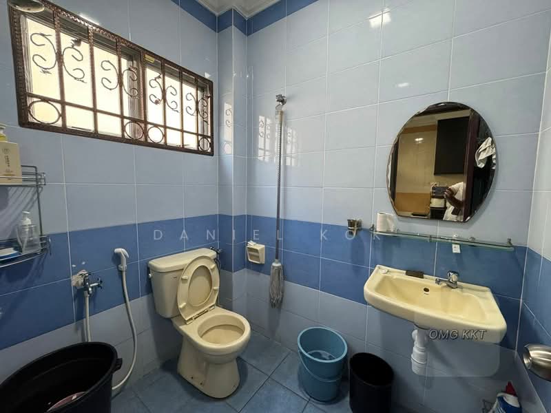 Rumah Teres 2.5-Tingkat untuk Dijual di Kampung Batu Belah (Klang) - Daniel Kok - Bathroom - PropertyGuru.com.my
