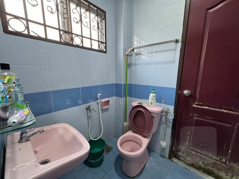 Rumah Teres 2.5-Tingkat untuk Dijual di Kampung Batu Belah (Klang) - Daniel Kok - Bathroom - PropertyGuru.com.my