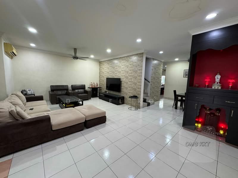 Rumah Teres 2.5-Tingkat untuk Dijual di Kampung Batu Belah (Klang) - Daniel Kok - Living Room - PropertyGuru.com.my