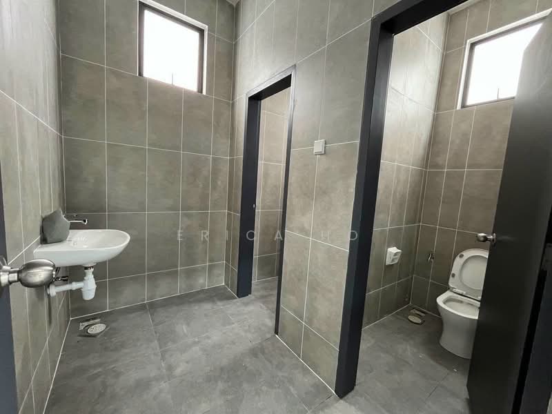 Shop for Rent in Johor Bahru (Johor) - Erica Ho - Bathroom - PropertyGuru.com.my