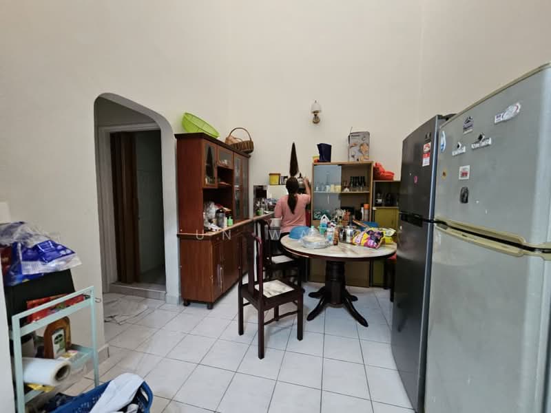 1-storey Terraced House for Sale in Taman Molek (Johor Bahru) - Jun Wang - PropertyGuru.com.my