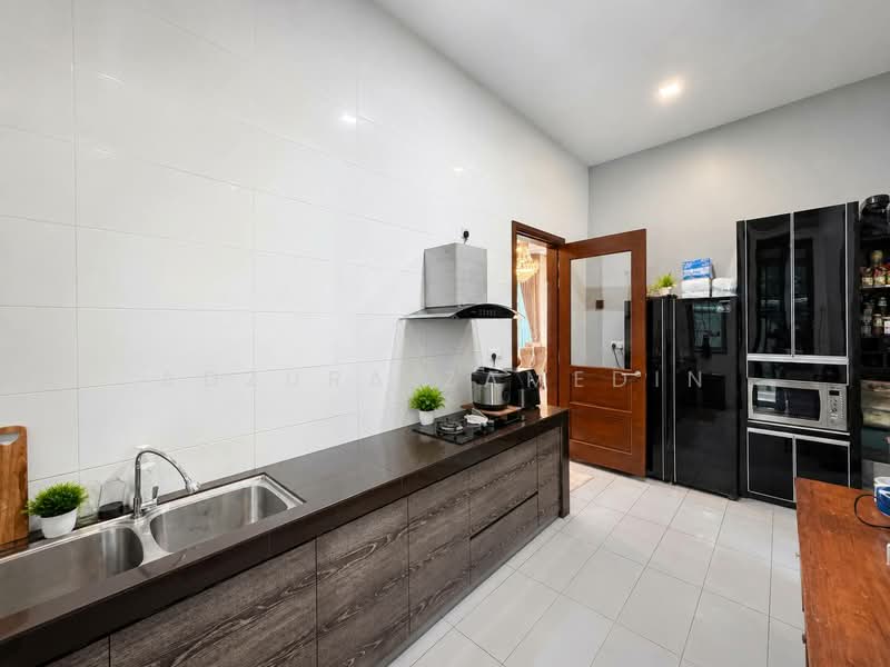 Bungalow House for Sale in Subang Heights (Subang Jaya) - Adzura Zamedin - PropertyGuru.com.my