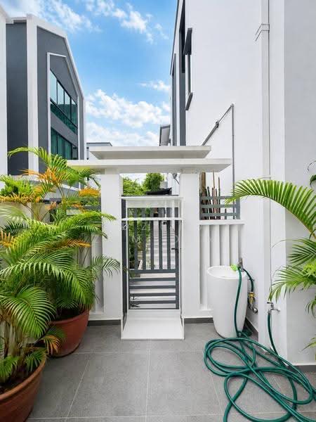 Bungalow House for Sale in Subang Heights (Subang Jaya) - Adzura Zamedin - PropertyGuru.com.my