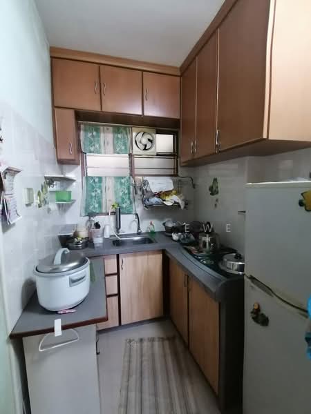 Flat for Sale at Kompleks Pulau Mutiara - Jason Ewe - Kitchen - PropertyGuru.com.my