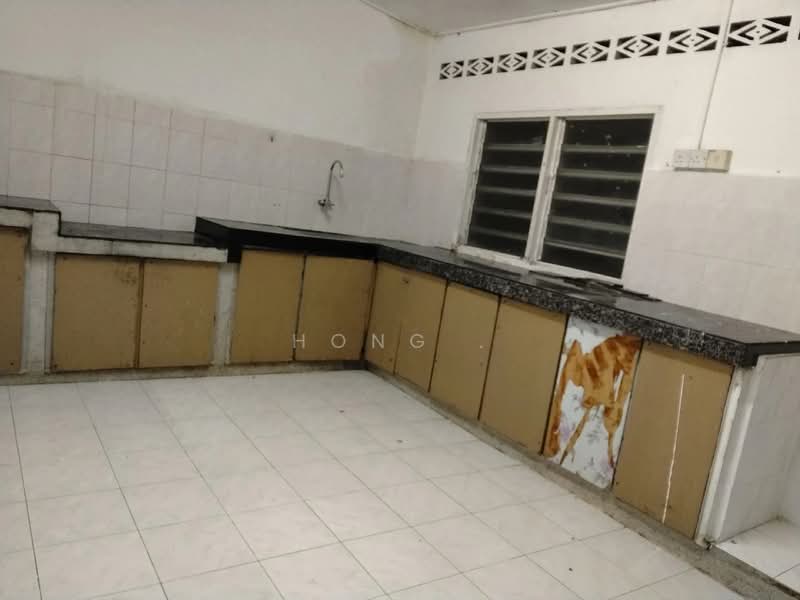 Rumah Teres 2-Tingkat untuk Disewa di Taman Brown (Gelugor) - Hong . - Kitchen - PropertyGuru.com.my