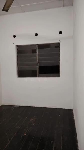 Rumah Teres 2-Tingkat untuk Disewa di Taman Brown (Gelugor) - Hong . - Interior - PropertyGuru.com.my