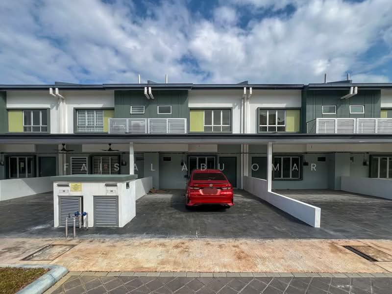Rumah Teres 2-Tingkat untuk Dijual di Dengkil (Selangor) - Faisal Abu Omar - Exterior - PropertyGuru.com.my