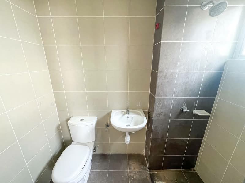 Rumah Teres 2-Tingkat untuk Dijual di Dengkil (Selangor) - Faisal Abu Omar - Bathroom - PropertyGuru.com.my