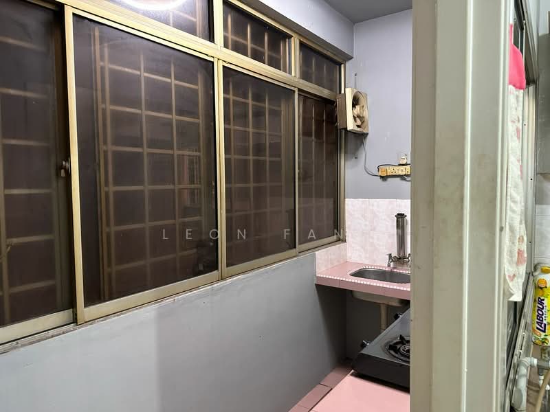 Pangsapuri untuk Dijual di Sri Intan 2 - Leon Fang - Kitchen - PropertyGuru.com.my