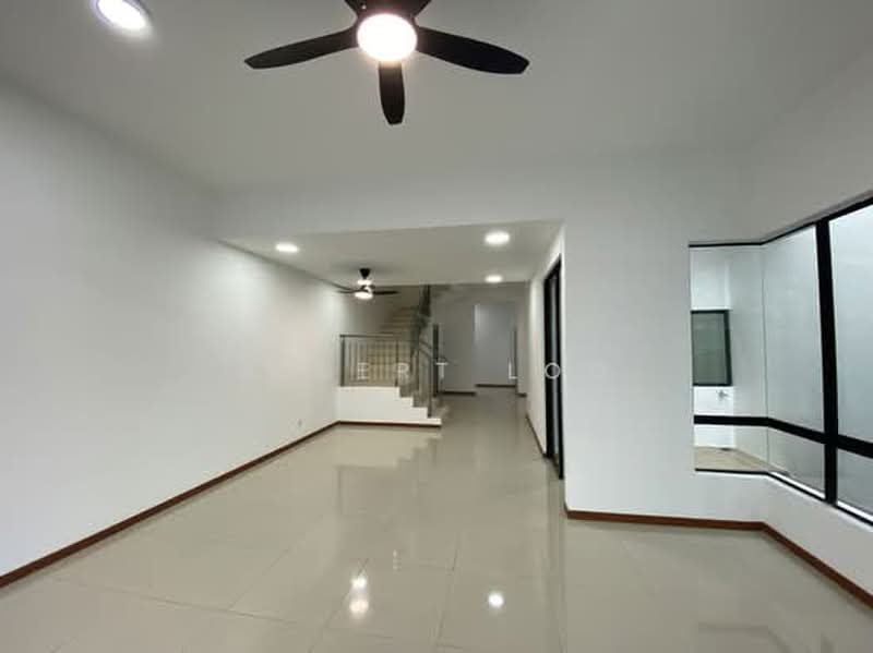 Rumah Teres 2-Tingkat untuk Disewa di Saujana KLIA (Dengkil) - Albert Loo - Living Room - PropertyGuru.com.my
