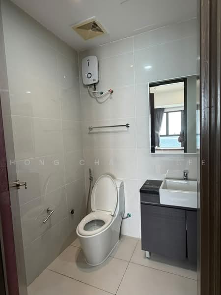 Kondominium untuk Disewa di Bay Laurel @ Country Garden Danga Bay - Hong Charng Lee - Bathroom - PropertyGuru.com.my