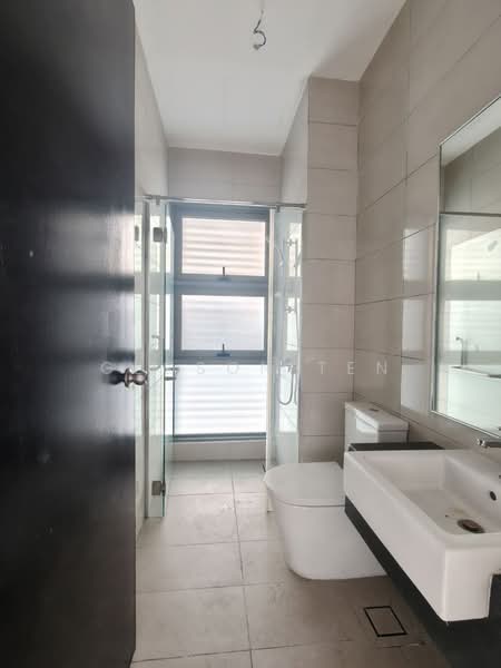 Bungalow House for Sale in Taman Molek (Johor Bahru) - Gloson Ten - Bathroom - PropertyGuru.com.my