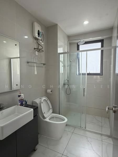 Condominium for Rent at Amberside @ Country Garden Danga Bay - Hong Charng Lee - Bathroom - PropertyGuru.com.my