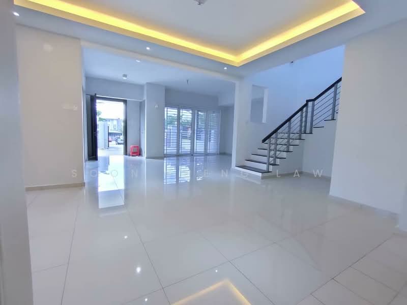2-storey Terraced House for Sale in TTDI Grove (Kajang) - Soon Sheng Law - Living Room - PropertyGuru.com.my