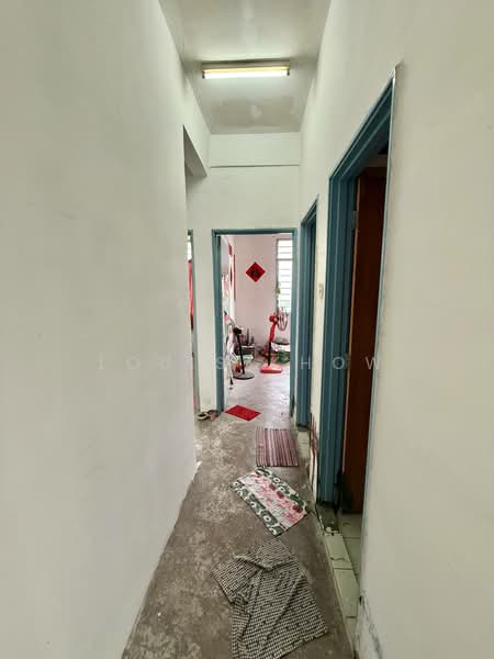 Rumah Flat untuk Dijual di Pangsapuri Seri Baiduri - Louis Khow - Corridor - PropertyGuru.com.my