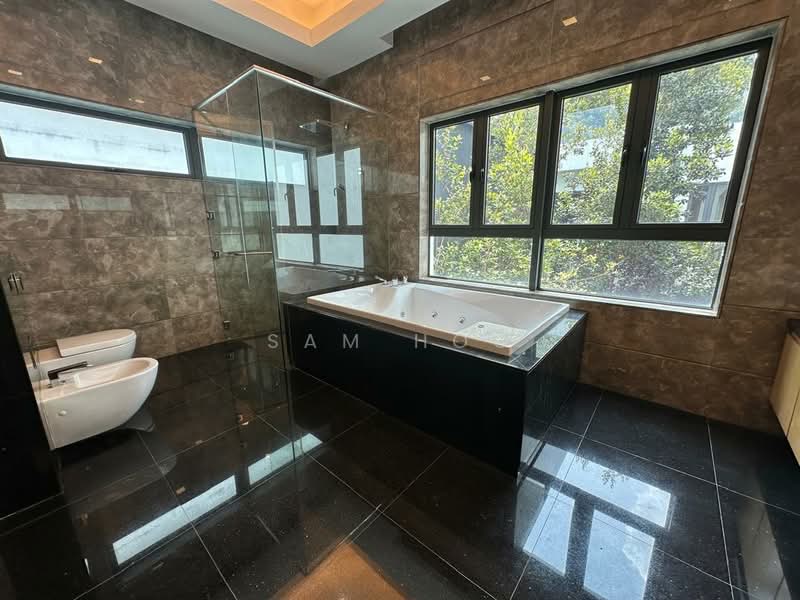 Bungalow House for Sale in Bukit Tunku (Kenny Hills) (Kuala Lumpur) - Sam Hoo - Bathroom - PropertyGuru.com.my