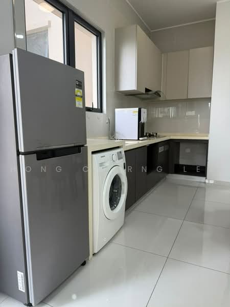 Condominium for Rent at Amberside @ Country Garden Danga Bay - Hong Charng Lee - Kitchen - PropertyGuru.com.my