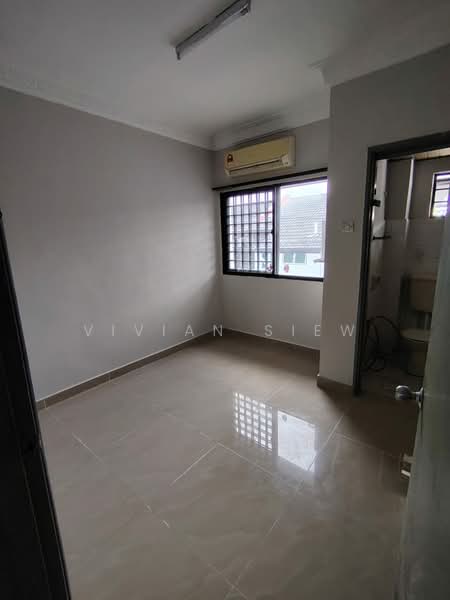Terraced House for Sale in Usj 13 (Subang Jaya) - Vivian Siew - Interior - PropertyGuru.com.my
