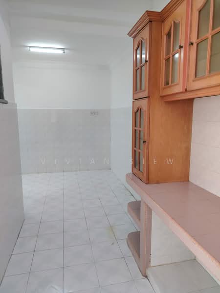 Terraced House for Sale in Usj 13 (Subang Jaya) - Vivian Siew - Kitchen - PropertyGuru.com.my