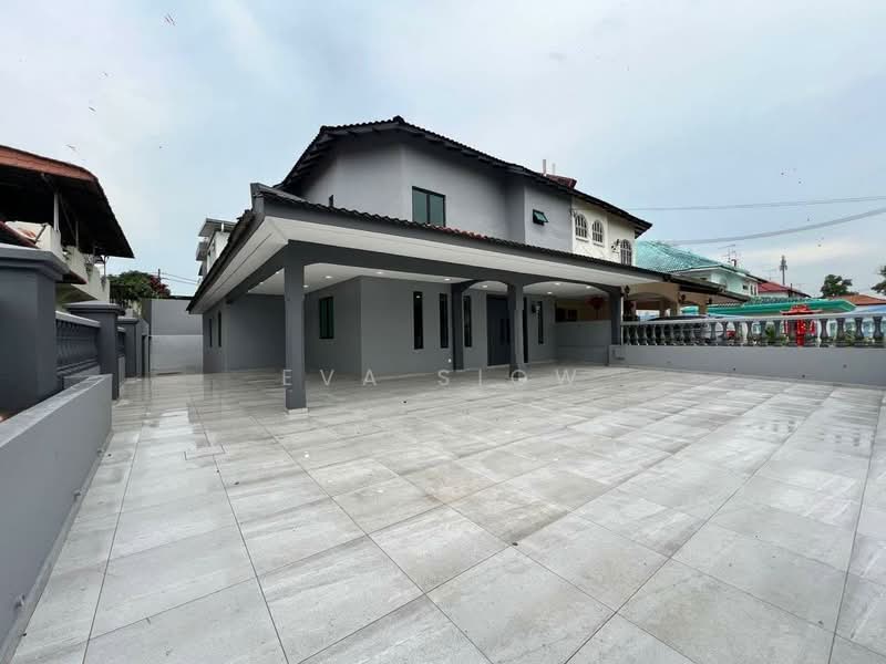 Rumah Berkembar untuk Dijual di Taman Sri Skudai (Skudai) - Eva Siow - Exterior - PropertyGuru.com.my