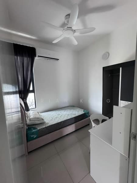 Kediaman Servis untuk Disewa di Bayu Residensi - Adrian Kong - Bedroom - PropertyGuru.com.my
