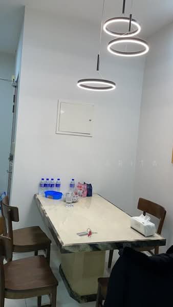Kondominium untuk Dijual di Lovell @ Country Garden Danga Bay - Stella Narita - Dining Room - PropertyGuru.com.my