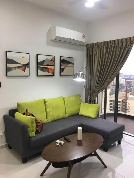 Kondominium untuk Dijual di Lovell @ Country Garden Danga Bay - Stella Narita - Living Room - PropertyGuru.com.my