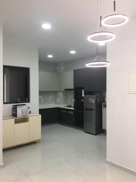 Kondominium untuk Dijual di Lovell @ Country Garden Danga Bay - Stella Narita - Kitchen - PropertyGuru.com.my