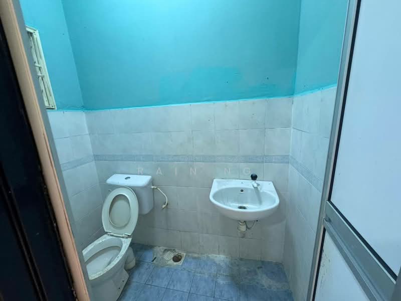 2-storey Terraced House for Sale in Masai (Johor) - Rain Ng - Bathroom - PropertyGuru.com.my