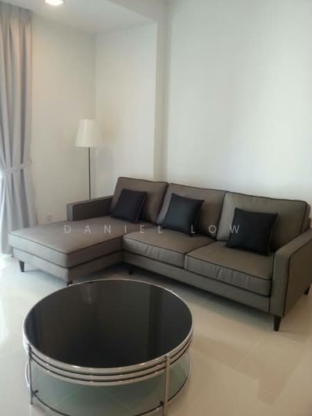 Kediaman Servis untuk Dijual di Camellia Serviced Suites - Daniel Low - Living Room - PropertyGuru.com.my