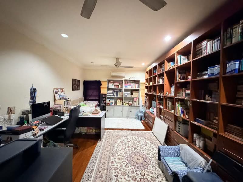 Bungalow House untuk Dijual di SS1 (Petaling Jaya) - Adzura Zamedin - Study - PropertyGuru.com.my