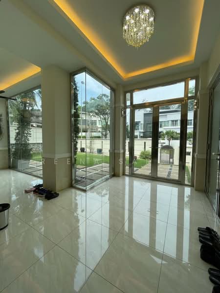 Bungalow House untuk Dijual di Pju 3 (Petaling Jaya) - Reena Sarif - Entrance - PropertyGuru.com.my
