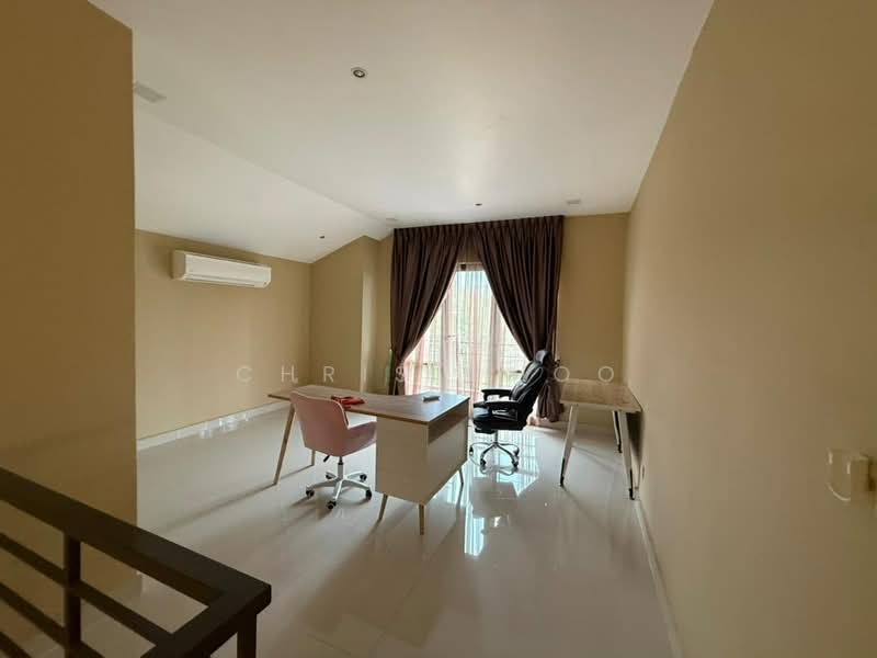 Rumah Teres 2.5-Tingkat untuk Dijual di Seksyen 16 (Shah Alam) - Chris Choo - Study - PropertyGuru.com.my