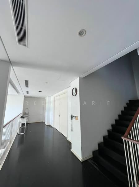 Bungalow House for Sale in Sri Pilmoor (Ara Damansara) - Reena Sarif - Corridor - PropertyGuru.com.my