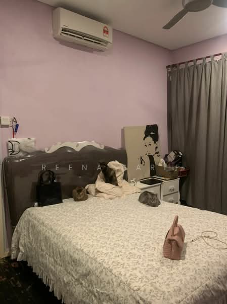 Bungalow House for Sale in Sri Pilmoor (Ara Damansara) - Reena Sarif - Bedroom - PropertyGuru.com.my