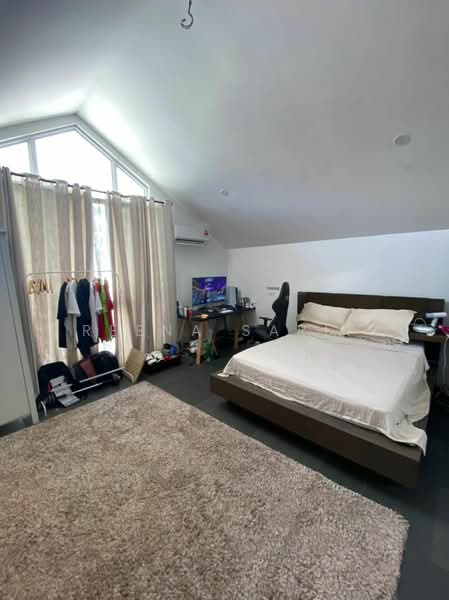 Bungalow House for Sale in Sri Pilmoor (Ara Damansara) - Reena Sarif - Bedroom - PropertyGuru.com.my