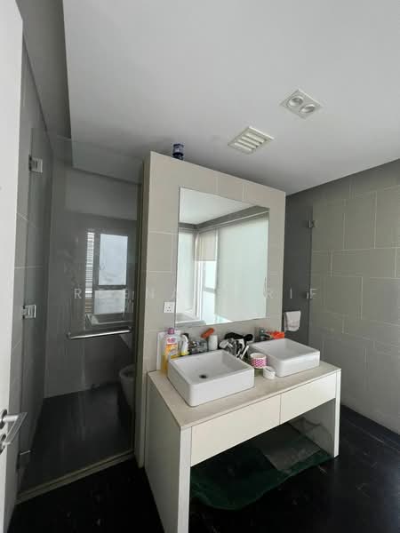 Bungalow House for Sale in Sri Pilmoor (Ara Damansara) - Reena Sarif - Bathroom - PropertyGuru.com.my