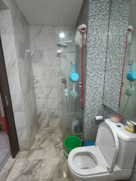 Kediaman Servis untuk Disewa di The Elements - Camie Hoo - Bathroom - PropertyGuru.com.my