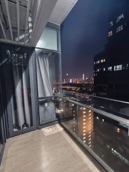 Kediaman Servis untuk Disewa di The Elements - Camie Hoo - Balcony - PropertyGuru.com.my