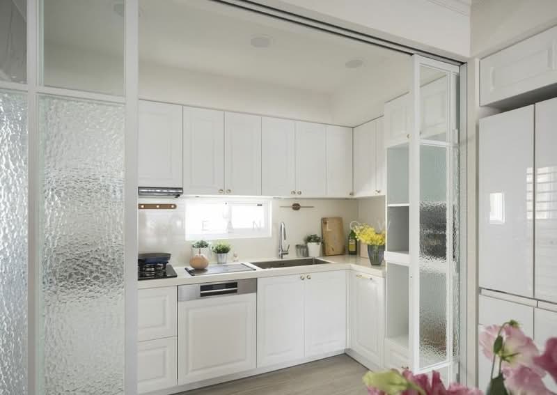 Service Residence for Sale at Amerin Residence - Sueann Low - Kitchen - PropertyGuru.com.my