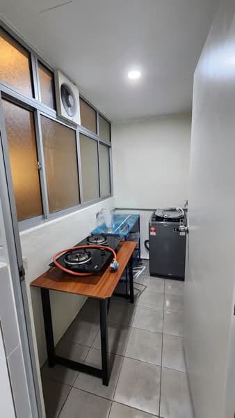 Condominium for Rent at Residensi Sateria - Cody Cher - Kitchen - PropertyGuru.com.my